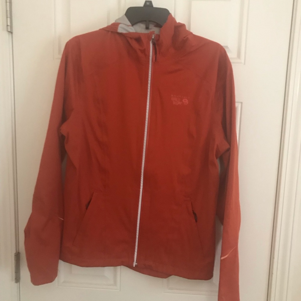 Mountain Hardwear Dry Q Active jacket, size M.
